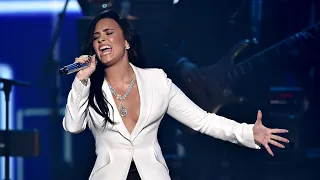 Demi Lovato Singing "Hello" At The 2016 Grammys' REHEARSAL