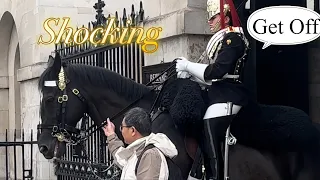 DISRESPECTFUL Tourists REFUSE TO RELEASE ignoring the signs and provoking the king’s guard horse!!!