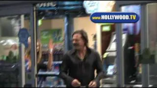Mickey Rourke Makes a Threat