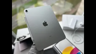 Apple iPad 10th Generation Silver Unboxing