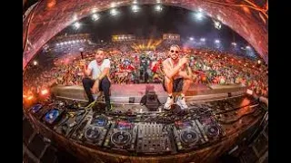 Dimitri Vegas & Like Mike vs W&W - Arcade (LIVE Tomorrowland 2016)