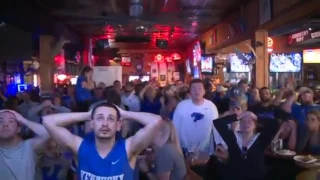 Kentucky fans go from happiness to heartbreak in 2 seconds