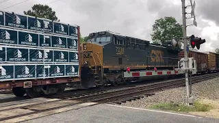 CSX 7567 Leads Long CSX M409 SB Manifest Train Coming Into Florence Yard With Mid DPU Florence SC