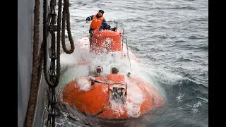 14 российских моряков погибли на глубоководном аппарате из-за пожара