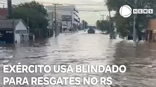 Exército usa blindados para operações de resgate no RS