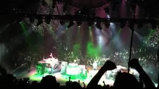 Phish -- David Bowie BEHIND STAGE (Madison Square Garden, 1/1/11)