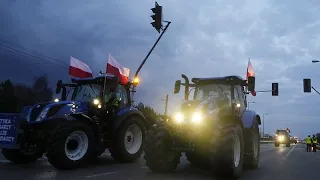 Polonia, agricoltori bloccano confine con la Slovacchia: garanzie dall'Ue al premier Tusk