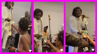 NDÉLLA WALLY arrose son papa de billet vert à la réception de ALIOUNE SECK au 2éme jour de mariage