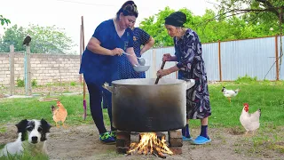 GRANDMA'S EXTREMELY DELICIOUS RECIPE COOKING TRADITIONAL DOVGA ON CAMPFIRE | COUNTRY LIFE AZERBAIJAN