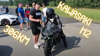 Kawasaki H2 vs  Ferrari SF90 1/2 mile