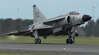 AWESOME! SAAB AJS-37 Viggen - STOL & FLIGHT DEMO