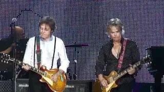 Paul McCartney URUGUAY guitars ending with The End