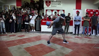 Séan Garnier performs live at Middlesex University Dubai