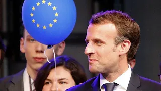 Karlspreisträger Macron wirbt für Atomabkommen