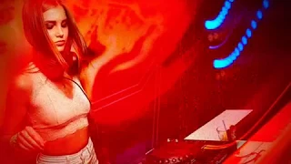 Xenia Meow - Live Set @ Radio Intense 17.01.2017