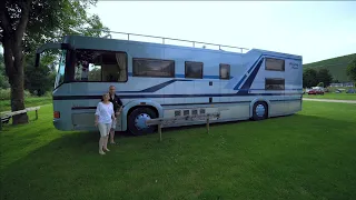 Größte Wohnmobile der Welt: 12m Volvo B10M Holiday Home. 4x4 Quad. Riesen-Küche. Wollen dort leben.