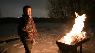 Под выпуск сов и сжигание коробок болтаем о бытовухе в ночном лесу. :)))