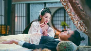 She stayed with her lover all night to nurse him When he fell ill and fainted 💖Chinese Drama