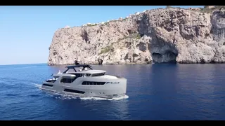Il nuovo superyacht X-treme 105 debutta al Cannes Yachting Festival 2022