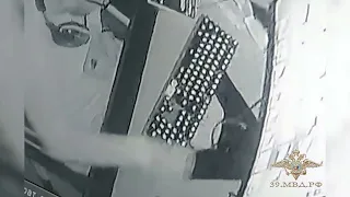 Видеогеймер украл вещи в компьютерном клубе
