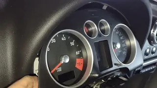 Jak wyjąć licznik zegary Audi TT zdemontować demontaż liczniki cyferblat