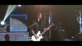 Papa Roach - Warriors (Live @ Amsterdam 2015)