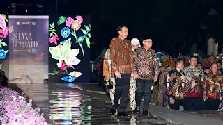 Presiden Jokowi Buka Pergelaran Istana Berbatik, Jakarta, 1 Oktober 2023