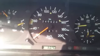 Mercedes-Benz W124 250D Acceleration