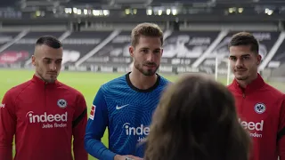 TV-Spot: Eintracht-Profis verwechseln Ingrid mit Indeed