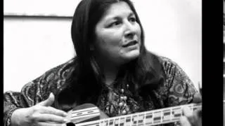 Mercedes Sosa  Soy pan, soy paz, soy más