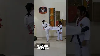 Black Belt-in : Let Your Leg Feel Your Kick