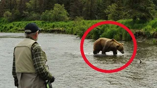 Рыбак был ШОКИРОВАН, когда понял, зачем медведица ПРИНЕСЛА к нему в лодку медвежонка