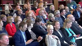 Kommil Foo zingt Huis van Fluweel bij NPO De Taalstaat