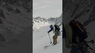 Dans la pente - Steep by step - Story 3 Alpi