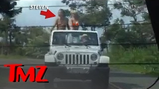 Steven Tyler's Topless Joyride in Hawaii -- How Many Naked Chicks Can You Count? | TMZ