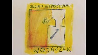 Julia i Nieprzyjemni (Rafał Wojaczek) - jest dobre wyjście