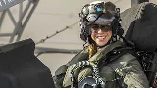 American Female Pilot Shows Off New $2 Billion Fighter Jet Helmet In the World