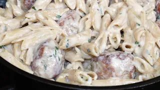 Creamy Garlic Pasta and Chicken Meatballs