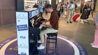 Nuvole Bianche on a Public Piano at Eindhoven Train Station