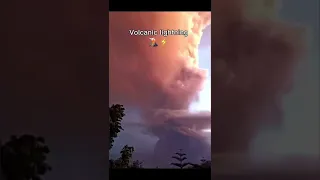Have You Heard of Volcano Lightning?! 😳