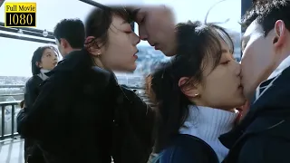 Lin Yiyang hugged Yin Guo and kissed passionately on the rooftop #Amidst a Snowstorm of Love