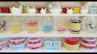 VINTAGE RETRO KITCHEN, DINING ROOM Tour | Pyrex, Glassware, Sm Appliances +COOL ROOSTER COLLECTION!!