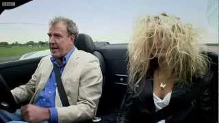 Jeremy Clarkson With Blone Lora  Audi R8 vs 911 Turbo