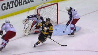 Gotta See It: Wilson gets first NHL playoff goal with a no-look backhander