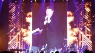 Michael Bublé Live in Zurich - All You Need Is Love - Burning Love