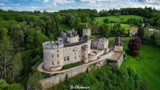 Dans la Même Famille depuis 28 Générations: Château de Chastellux, vu par son Propriétaire.