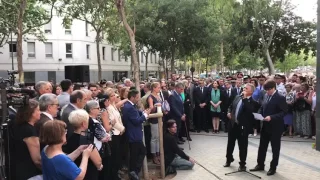 Abucheos a Puigdemont en el acto de homenaje a las víctimas del atentado de Hipercor