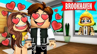 Ik BESPIONEER Mijn VRIENDIN 24 UUR In Brookhaven! (Roblox)