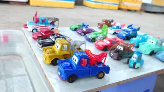 Fantastic minicar falling into the water & a convoys disney cars! Play in the garden