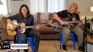 Indigo Girls performs “Change My Heart” | AVC Sessions: House Shows